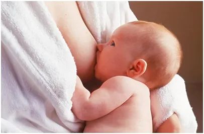 福馨孕产期小贴士：哺乳期的妈妈们注意啦，这四种行为容易涨奶！