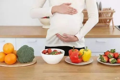 福馨孕产期小贴士：缓解孕期呕吐，这5个小方法很重要！
